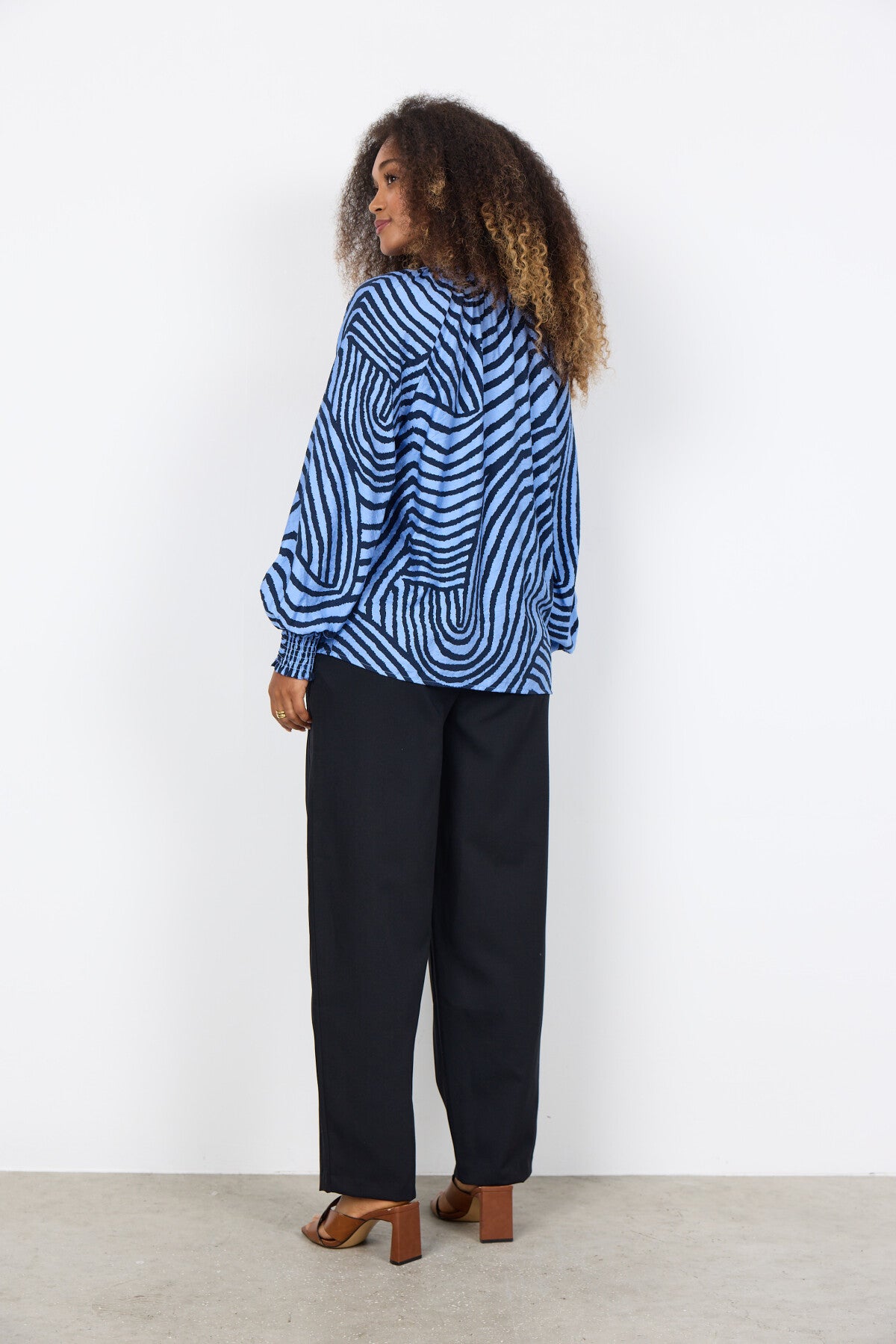 SC-BECCA 1 Blus Navy