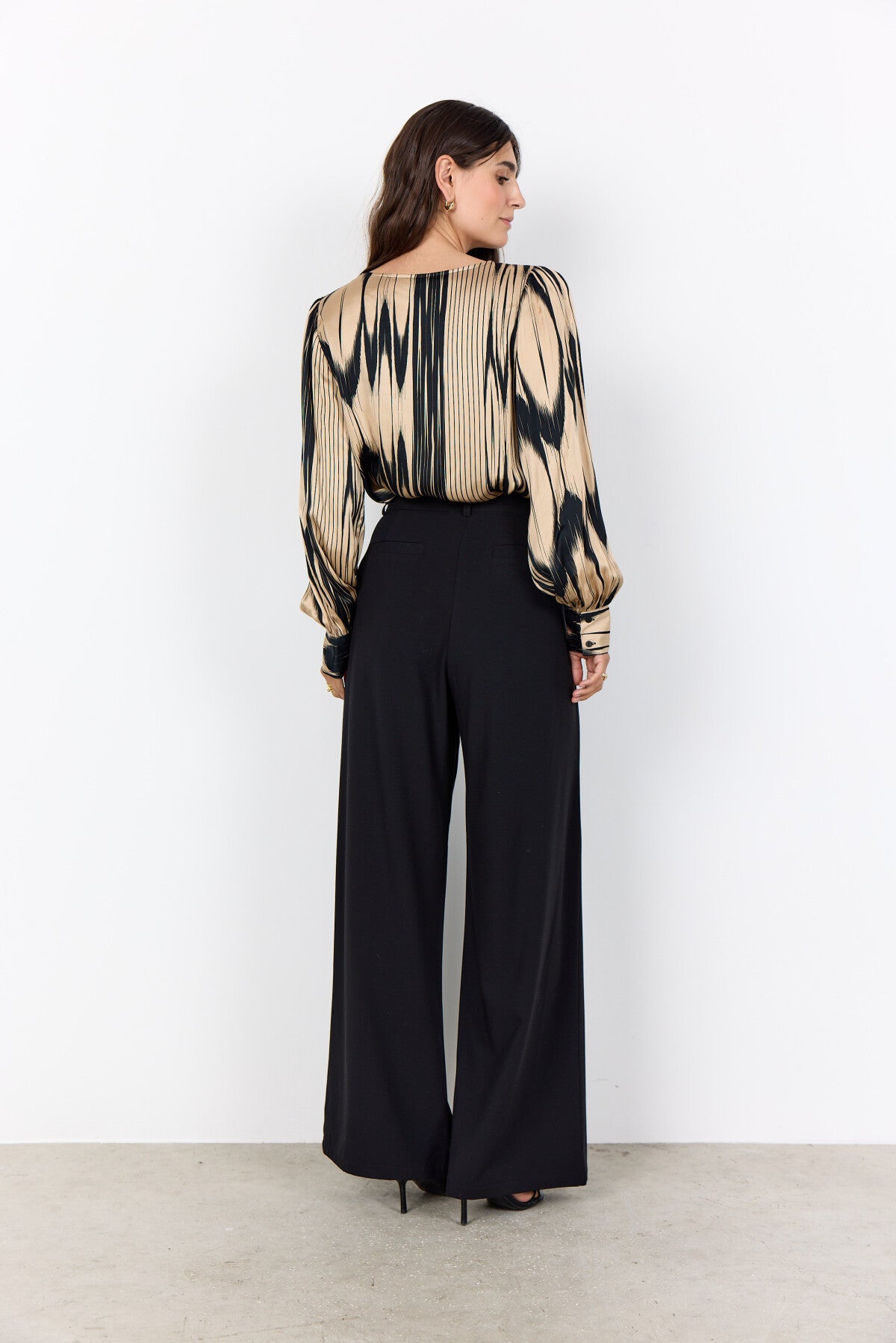 SC-VARISSA 1 Blus Sand