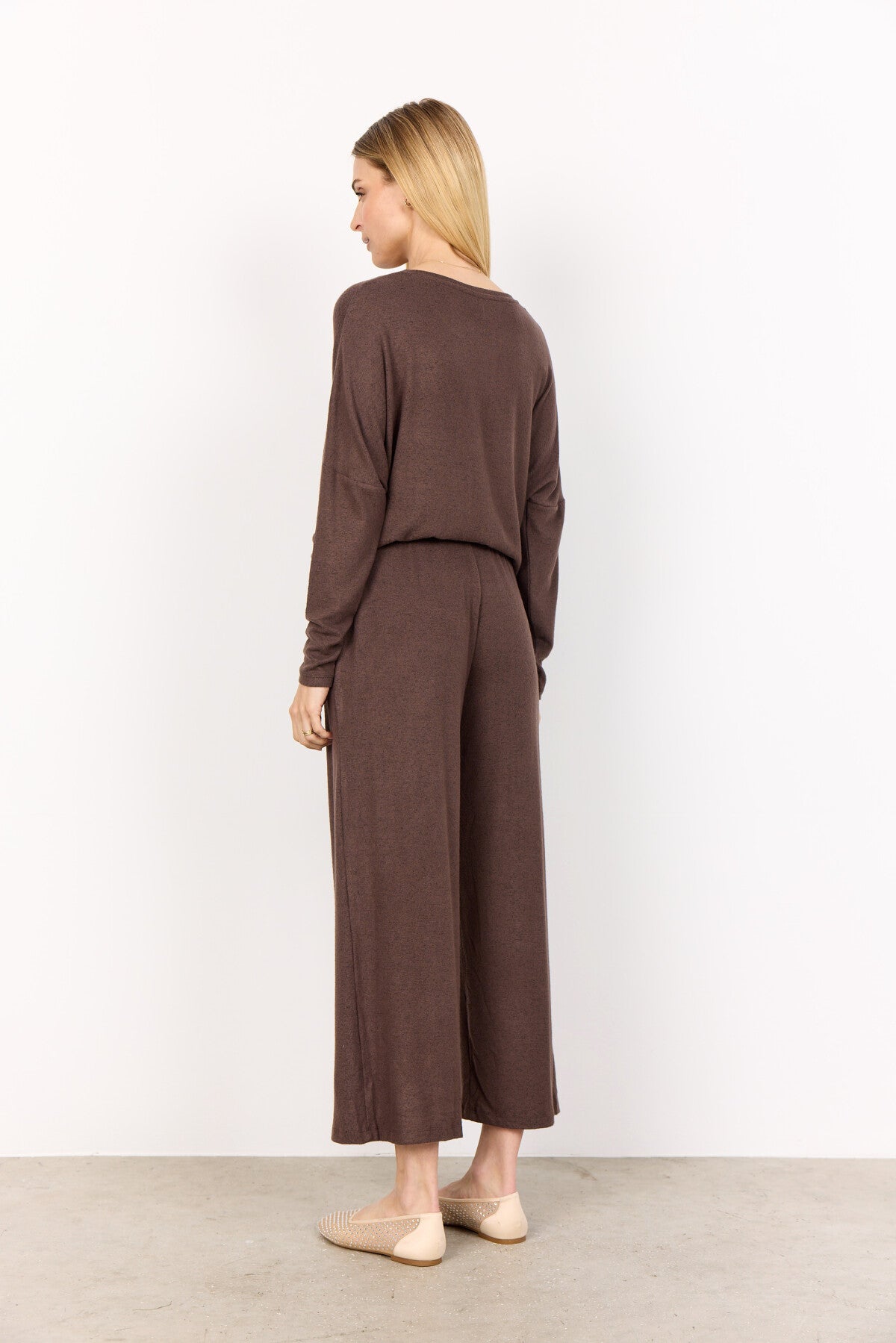 SC-BIARA 1 Blus Mörkbrun