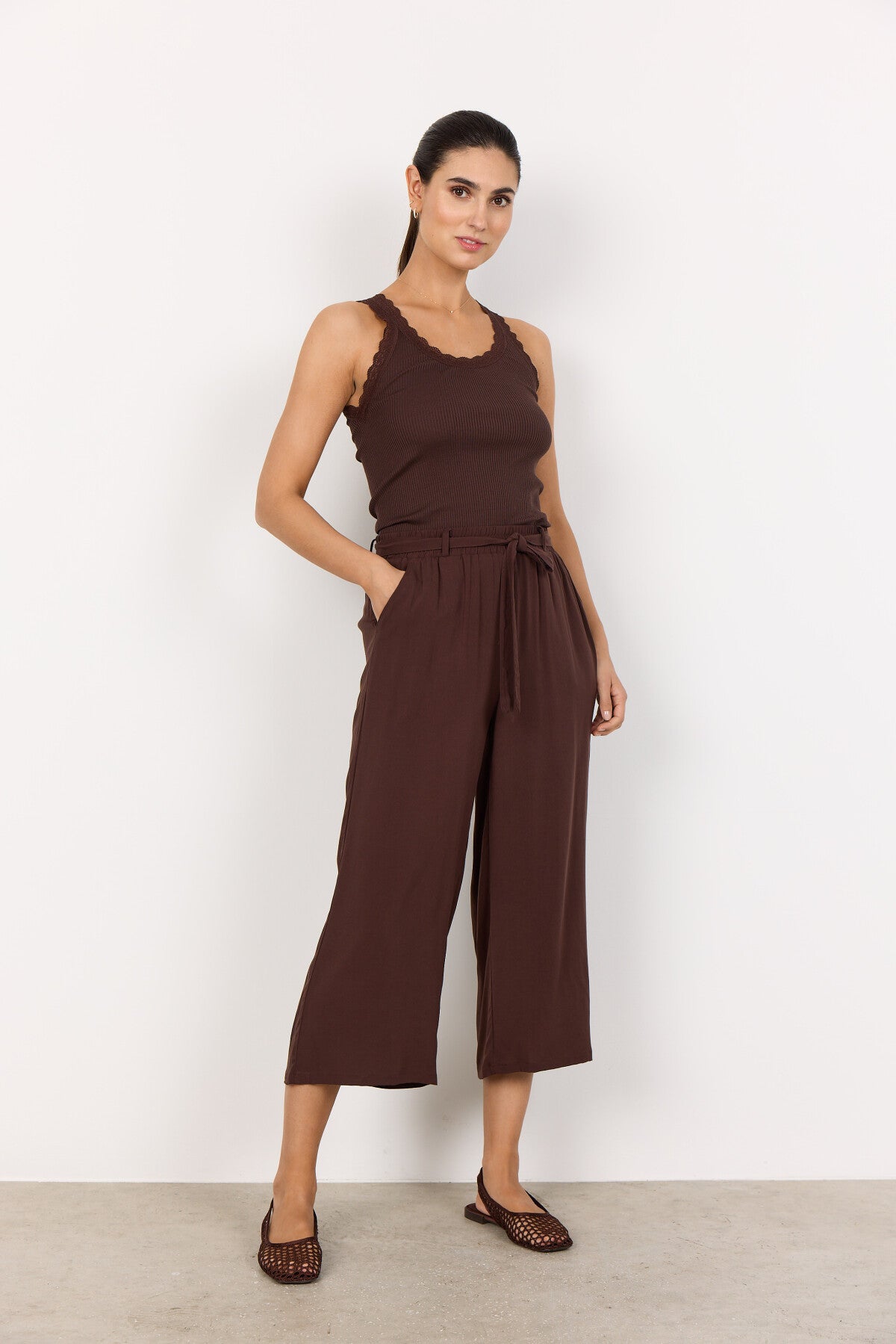 SC-SARONA 1 Topp Mörkbrun