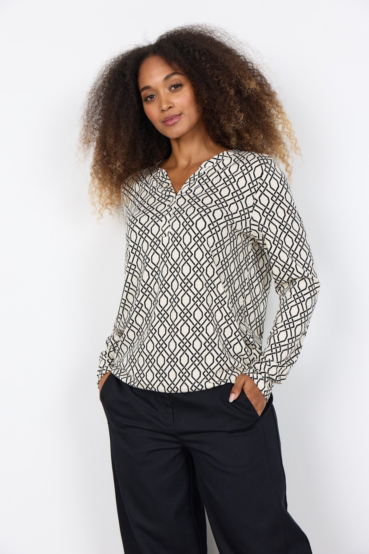 SC-FELICITY AOP 530 Blus Cream