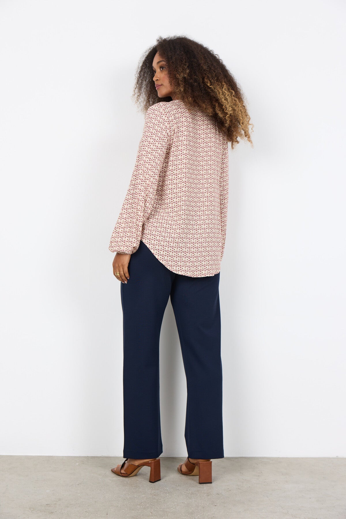 SC-BELLUA 1 Blus Lyseröd