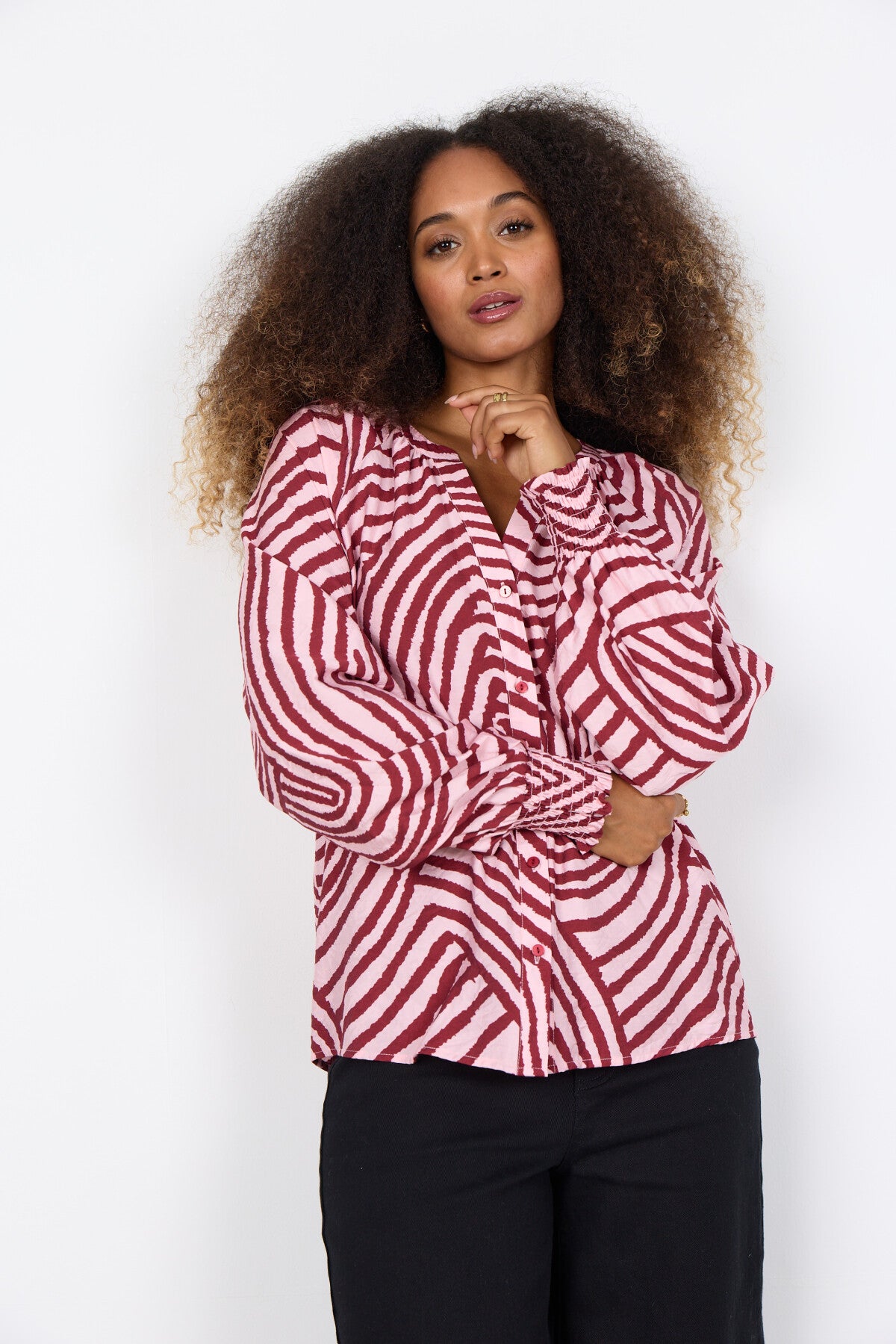 SC-BECCA 1 Blus Lyseröd