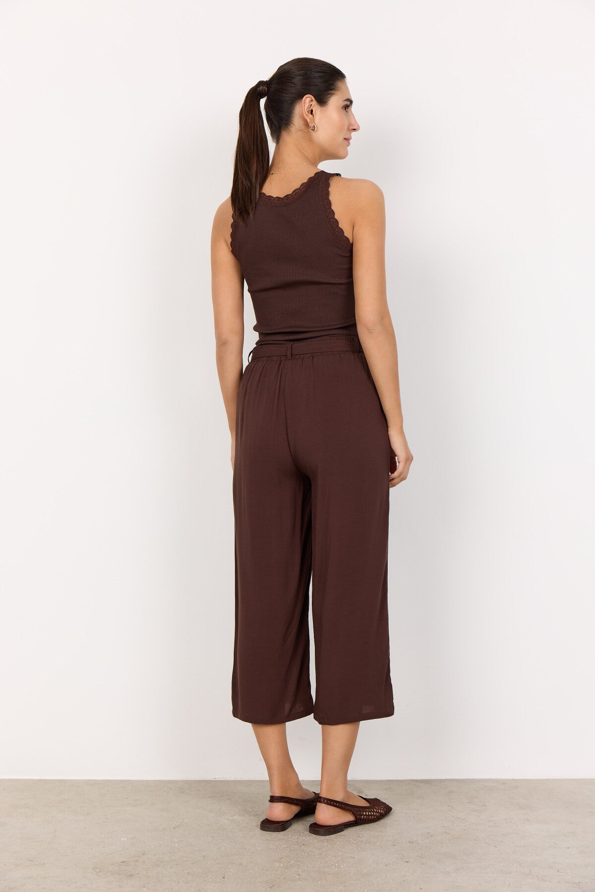 SC-SARONA 1 Topp Mörkbrun