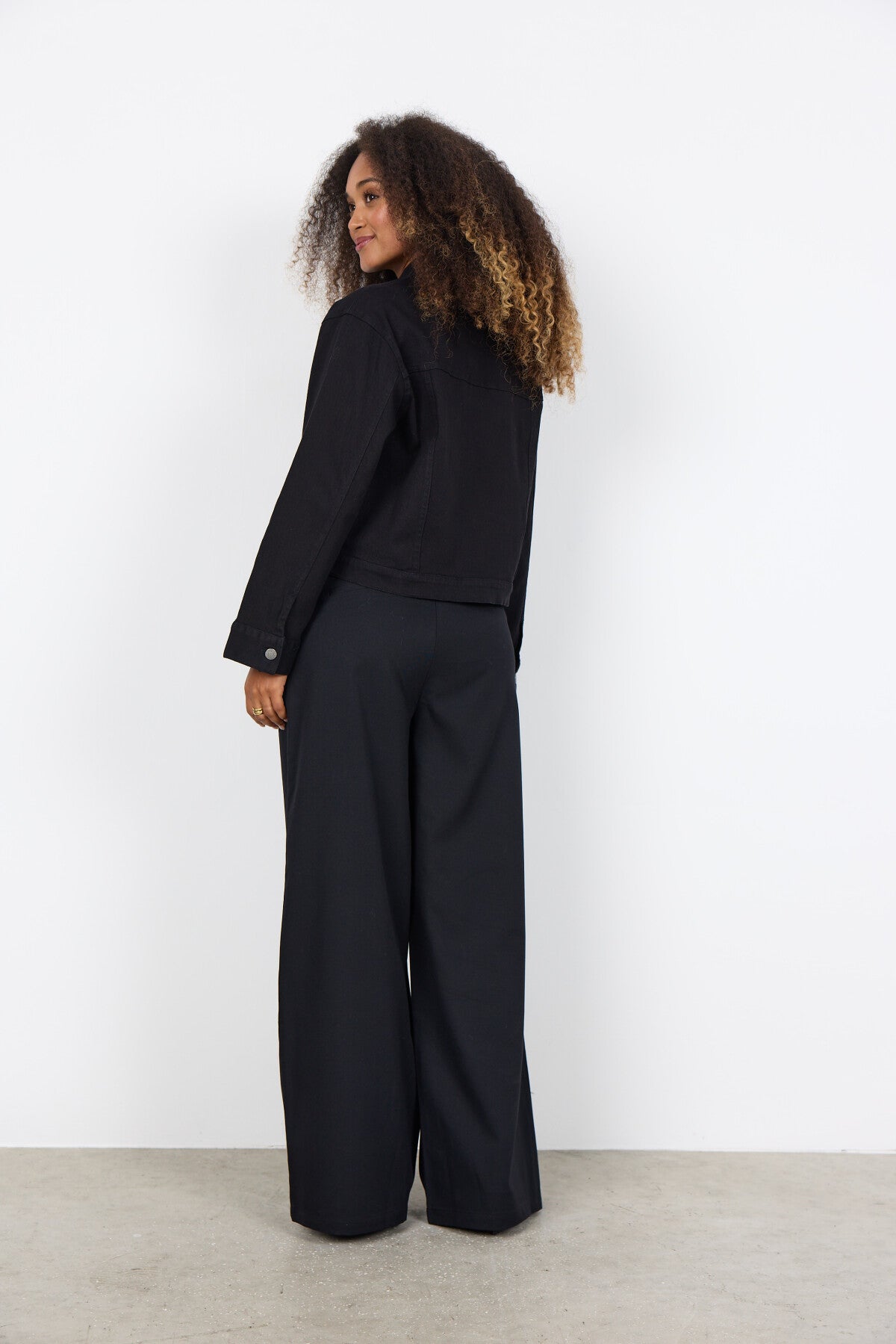 SC-BESS 1 Jacka Svart